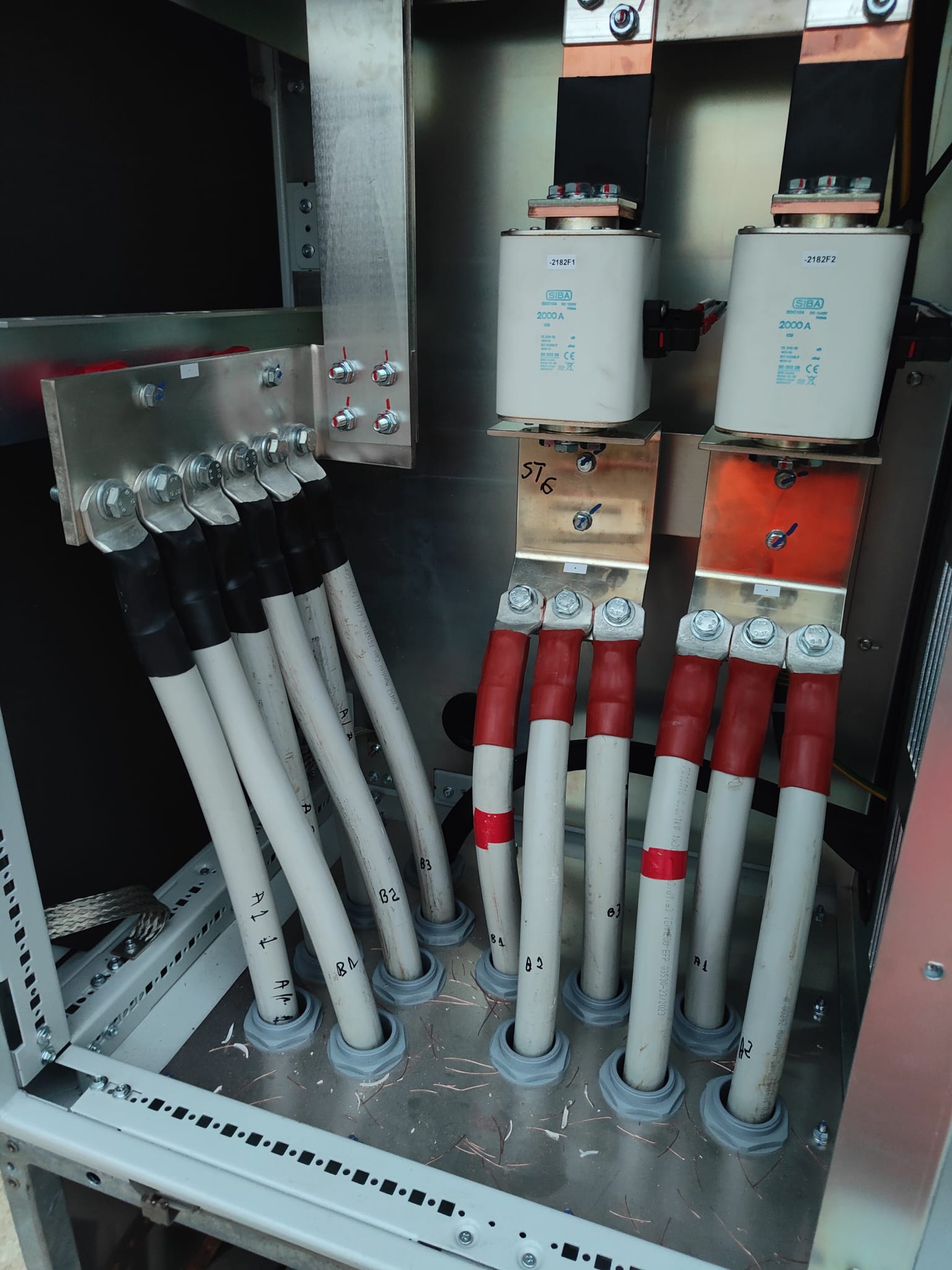 Attestazione con capicorda 300 su cavi DC dei inverter